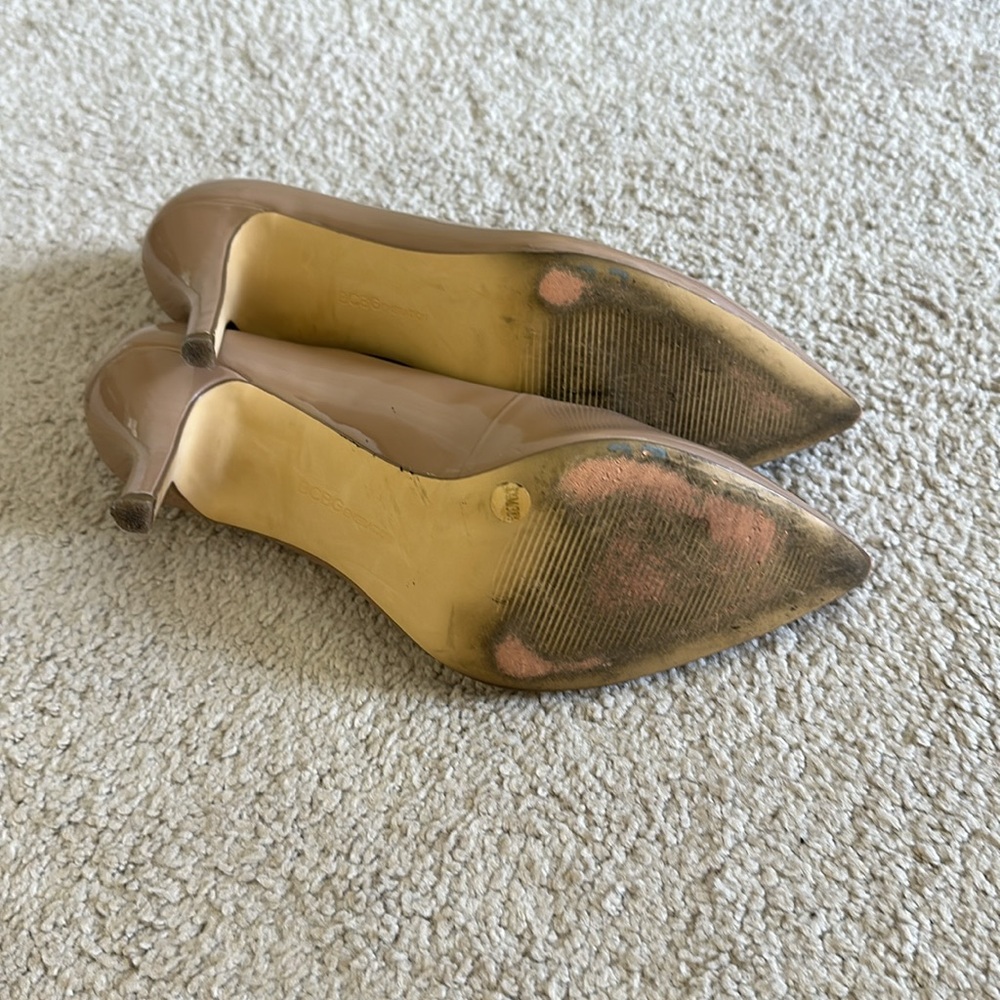 Tan heels. Size 8 1/2. Only worn twice. Patent leather. - Picture 2 of 4